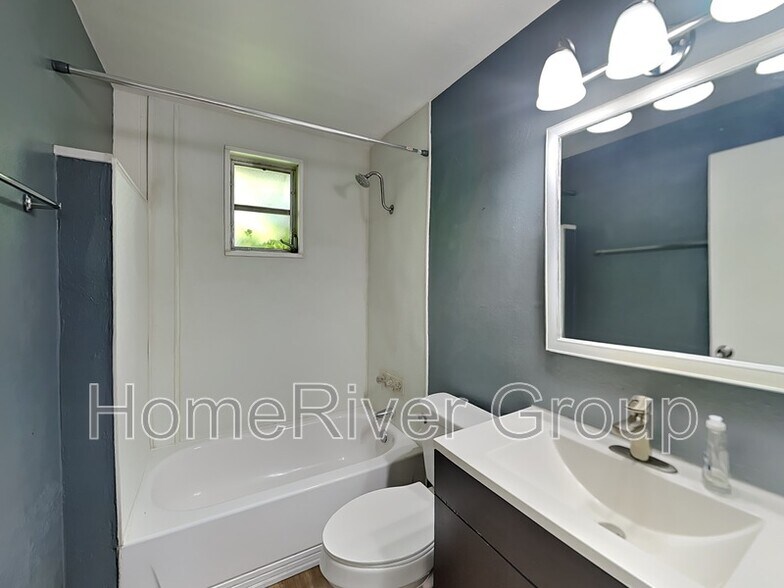 Building Photo - 6153 Spring Hill Dr