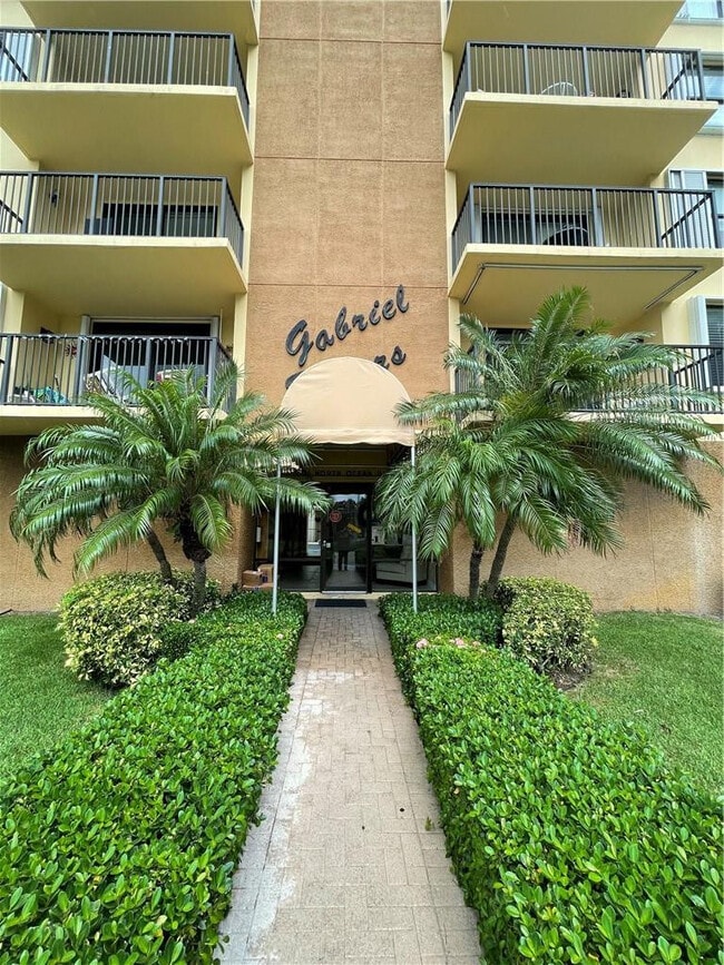 Building Photo - 801 N Ocean Blvd