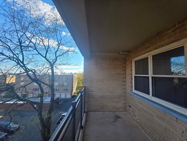 Building Photo - 7100 JFK Blvd E