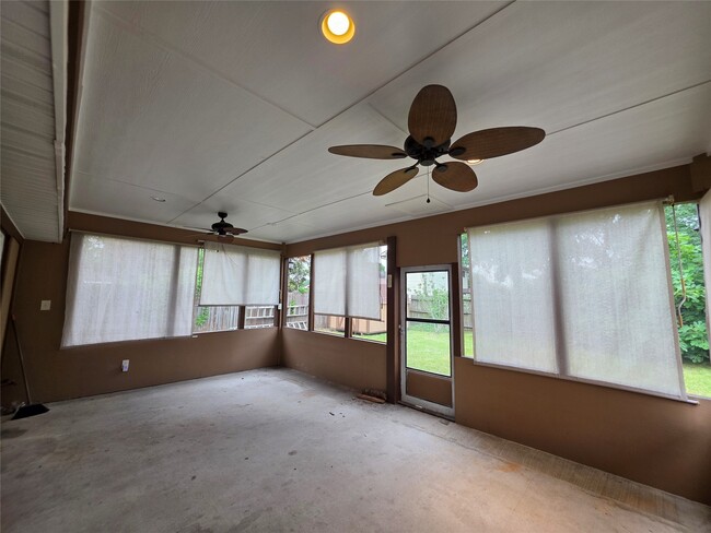 Building Photo - 507 Leicester Ln