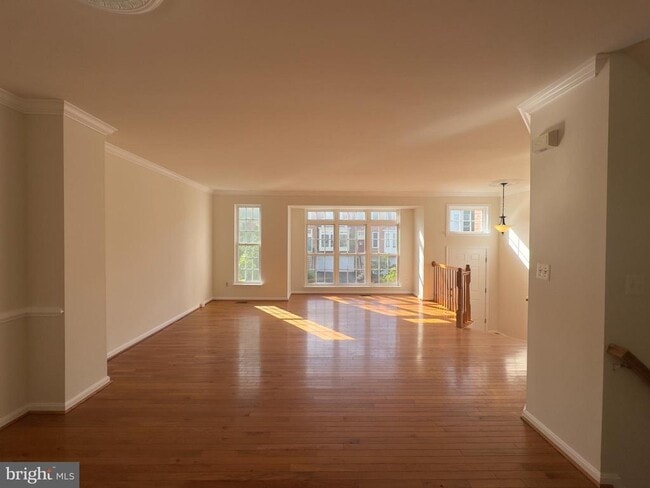 Building Photo - 24652 Kings Canyon Square