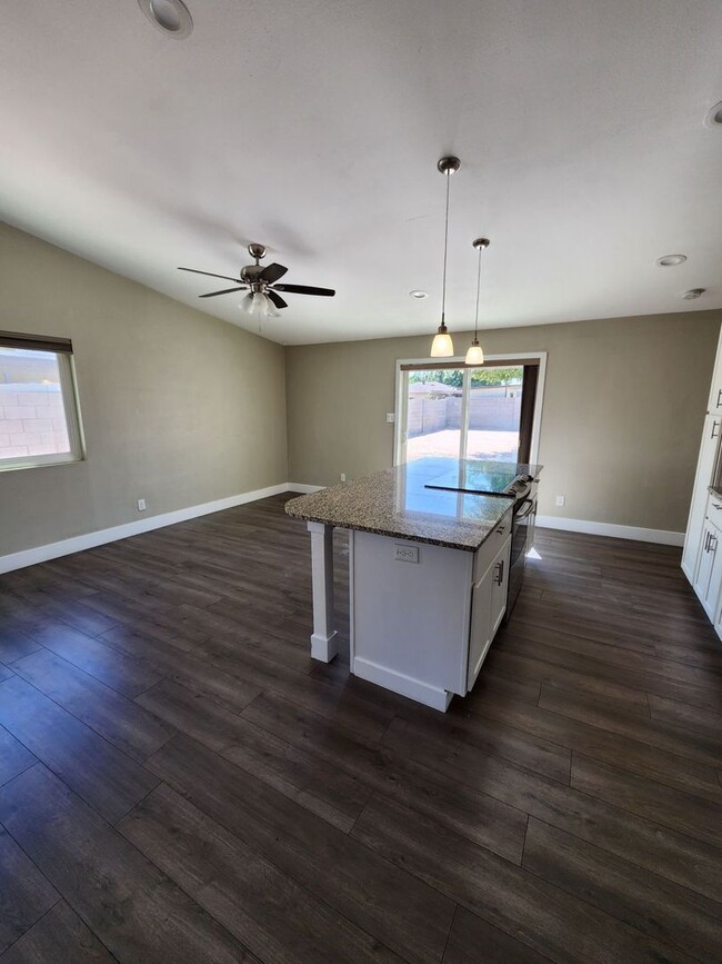 Building Photo - Charming 3 bedroom home in  prime Mesa loc...