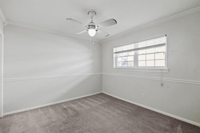 Building Photo - 12848 Westleigh Dr