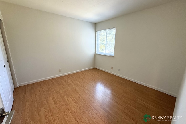 Building Photo - Spacious 4 Bedroom Home with Large Backyard in San Bruno