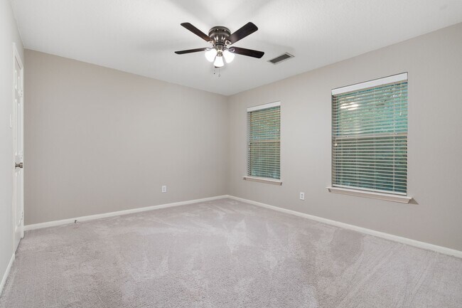 Building Photo - 151 E Greenhill Terrace Pl