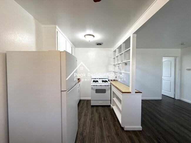 Building Photo - Ethan2437