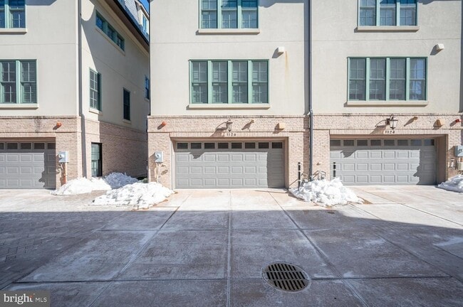 Building Photo - 1126 N Stuart St