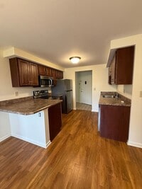 Building Photo - 8821 New Country Dr