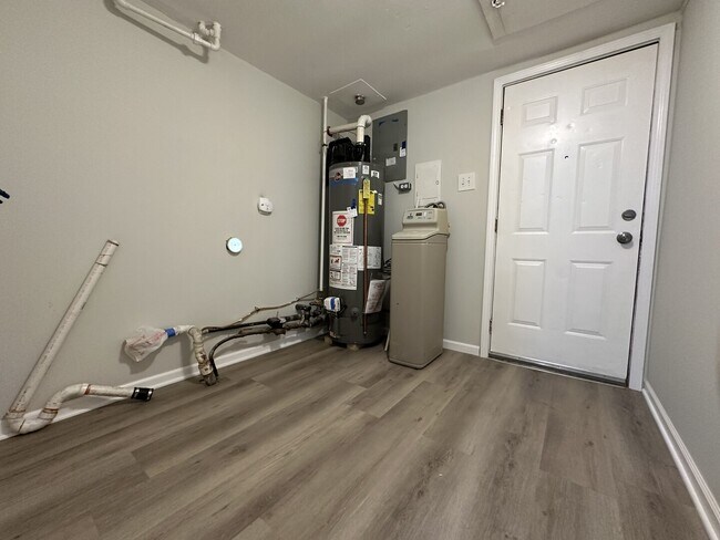 Building Photo - 3543 William St