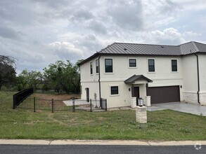 Building Photo - 1303 Faultline Dr