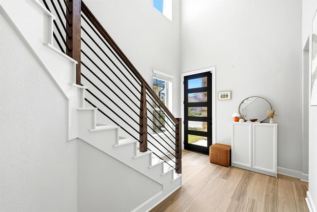 Building Photo - 2702 Sebring Cir