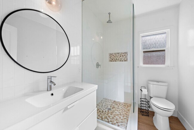 Building Photo - 108 Avenida Dolores