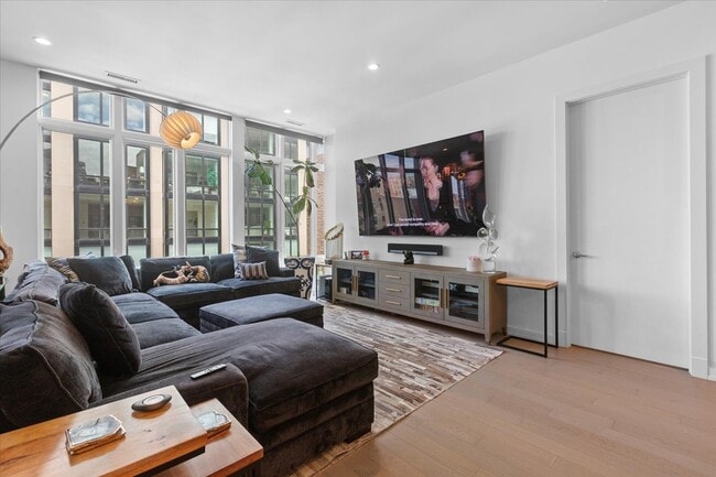 Building Photo - 2773 N Hampden Ct