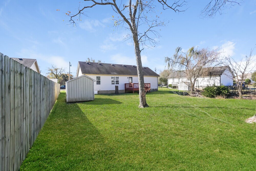 Building Photo - 420 Wildwood Dr