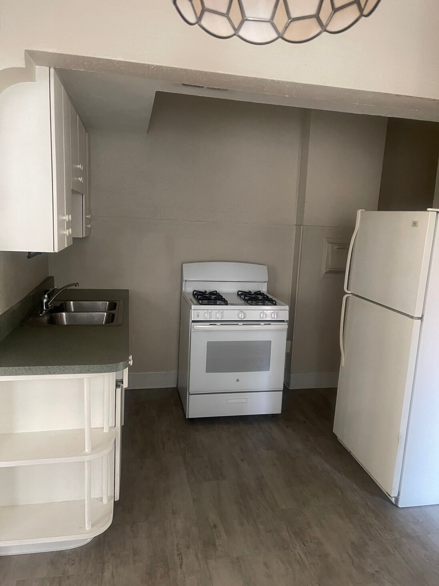 Building Photo - 3920 Wilmington Ave