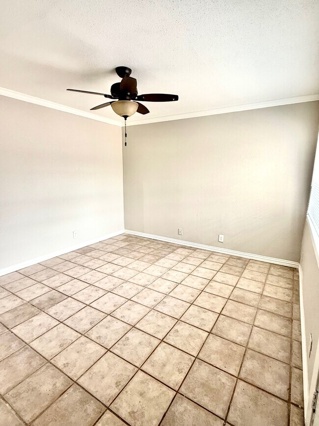 Building Photo - 1518 Wirt Rd