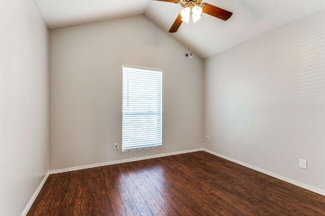 Building Photo - Cozy 3BR Located in Arlington!