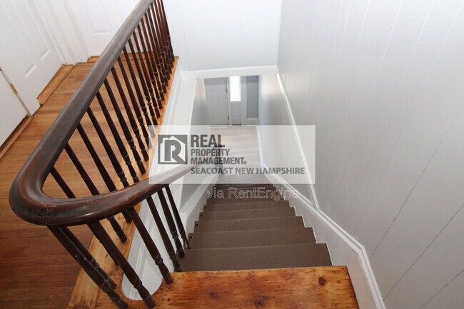 Building Photo - 11 Glen St