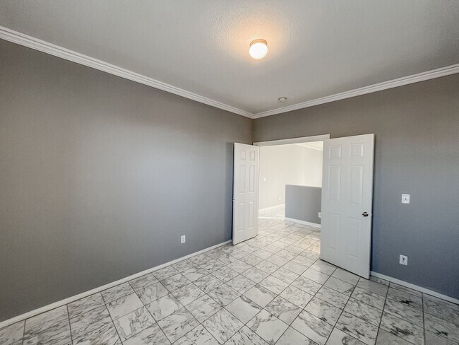 Building Photo - **$500 OFF MOVE IN BY 08/07/2026**Charming Two-Story Home In the Heart of Summerlin with Pool