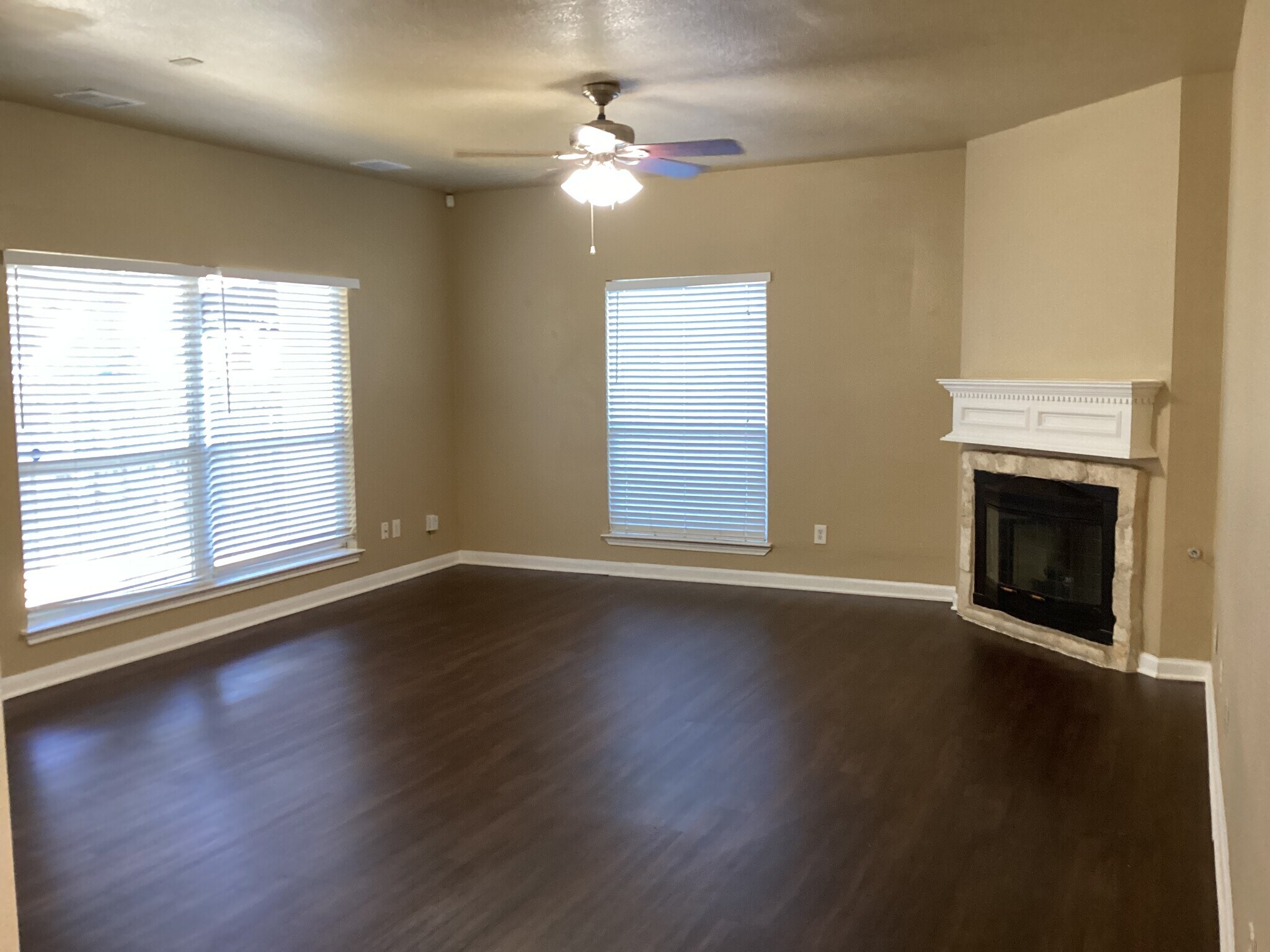 Building Photo - 3608 Cheyenne St