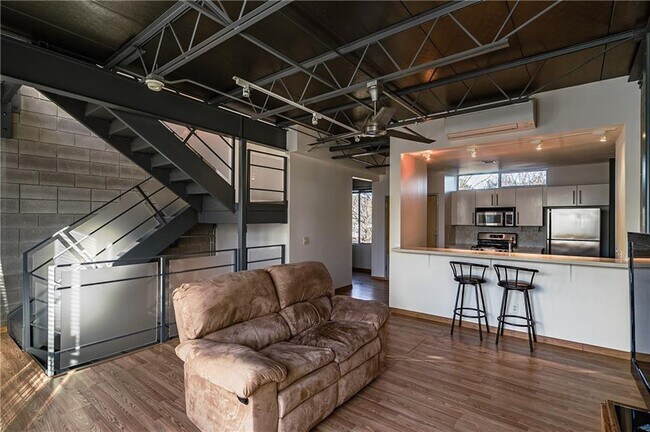 Building Photo - 4801 S Congress Ave