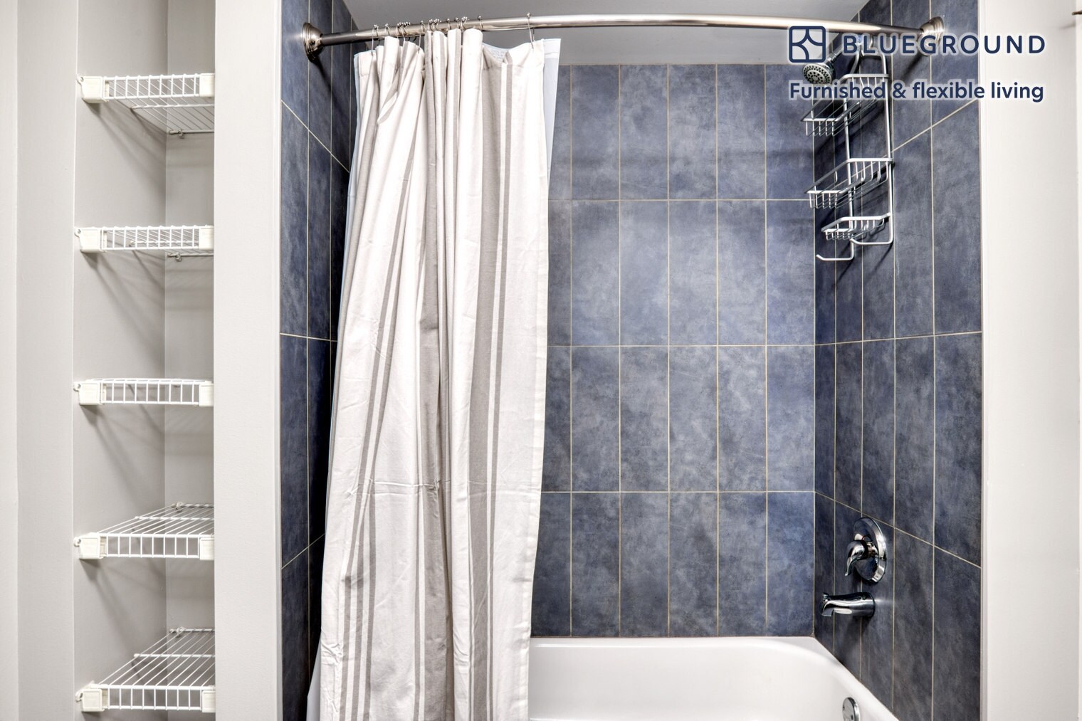 Building Photo - 210 N Wells St