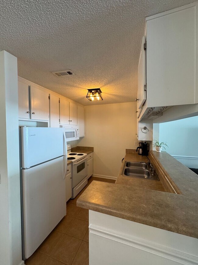 Building Photo - 178 N Spring View Dr