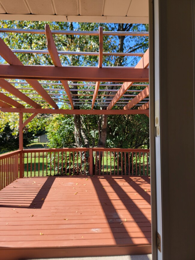 Building Photo - 1216 Pebble Creek Dr