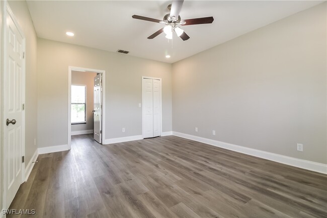 Building Photo - 4510 6th St W