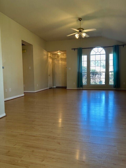 Building Photo - 10451 N Fallen Bough Dr