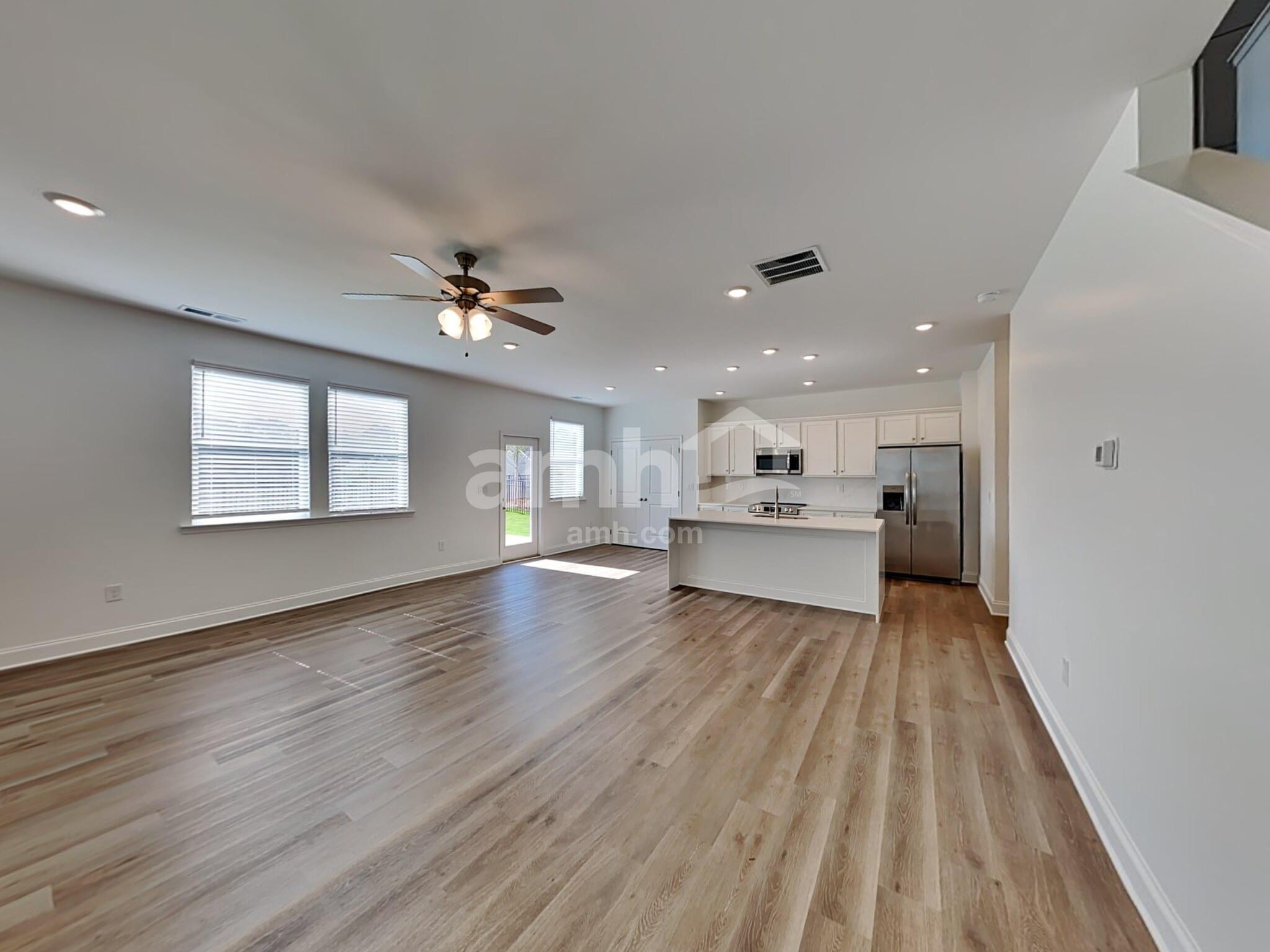 Building Photo - 1048 Highland Walk