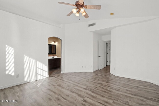 Building Photo - 636 Paseo Hermoso Dr