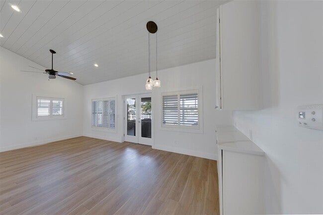 Building Photo - 210 176th Terrace E