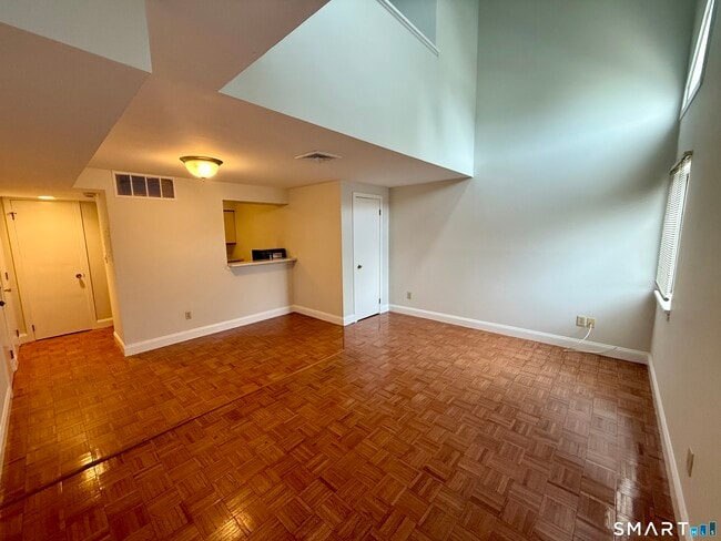 Building Photo - 105 Tremont Ave