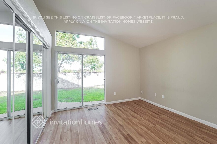 Building Photo - 5085 Wagon Wheel Way