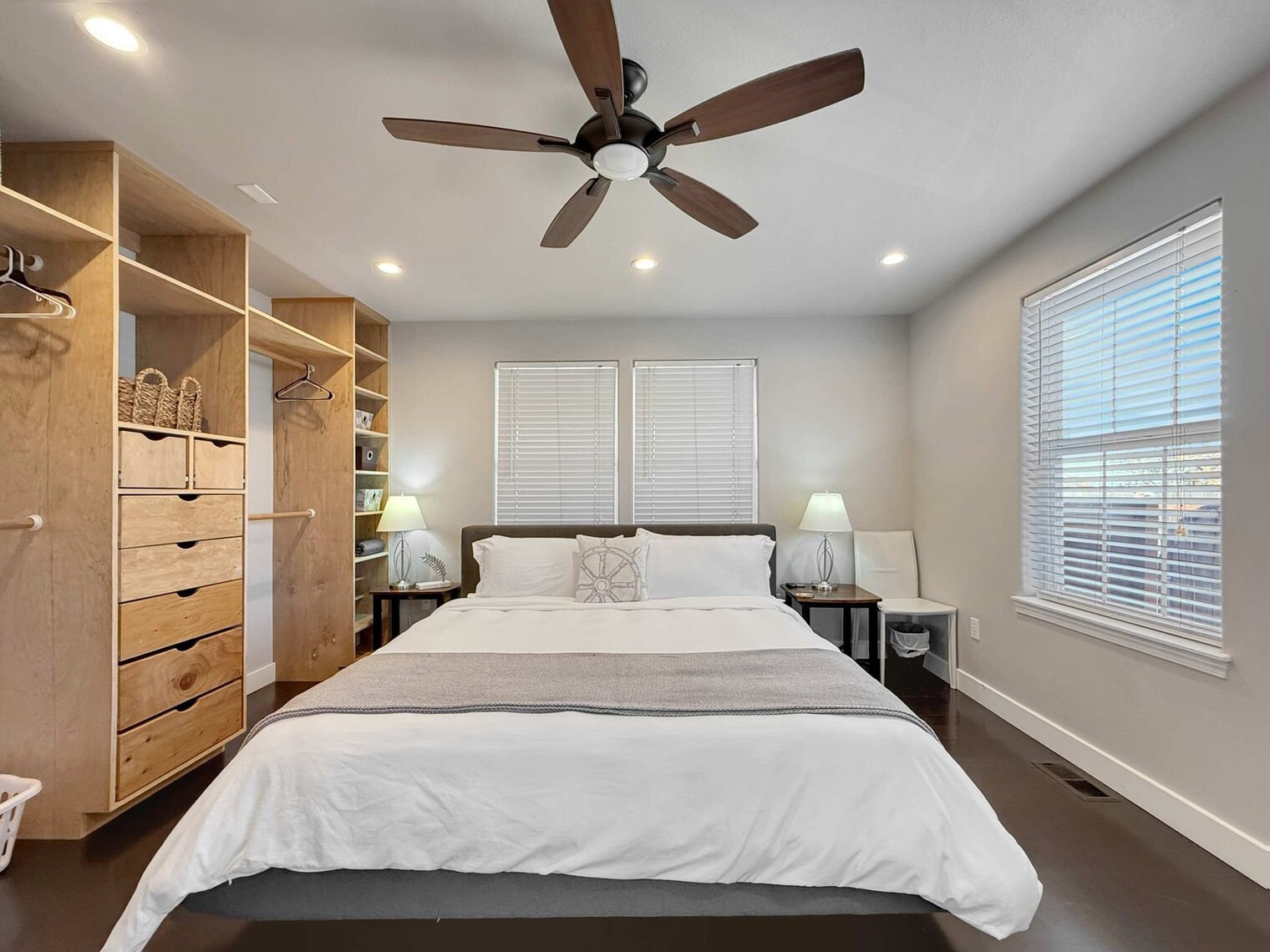 Building Photo - 237 W Alder St