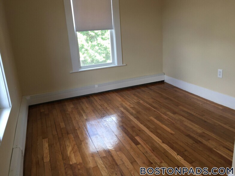 Building Photo - 53 W Seventh St