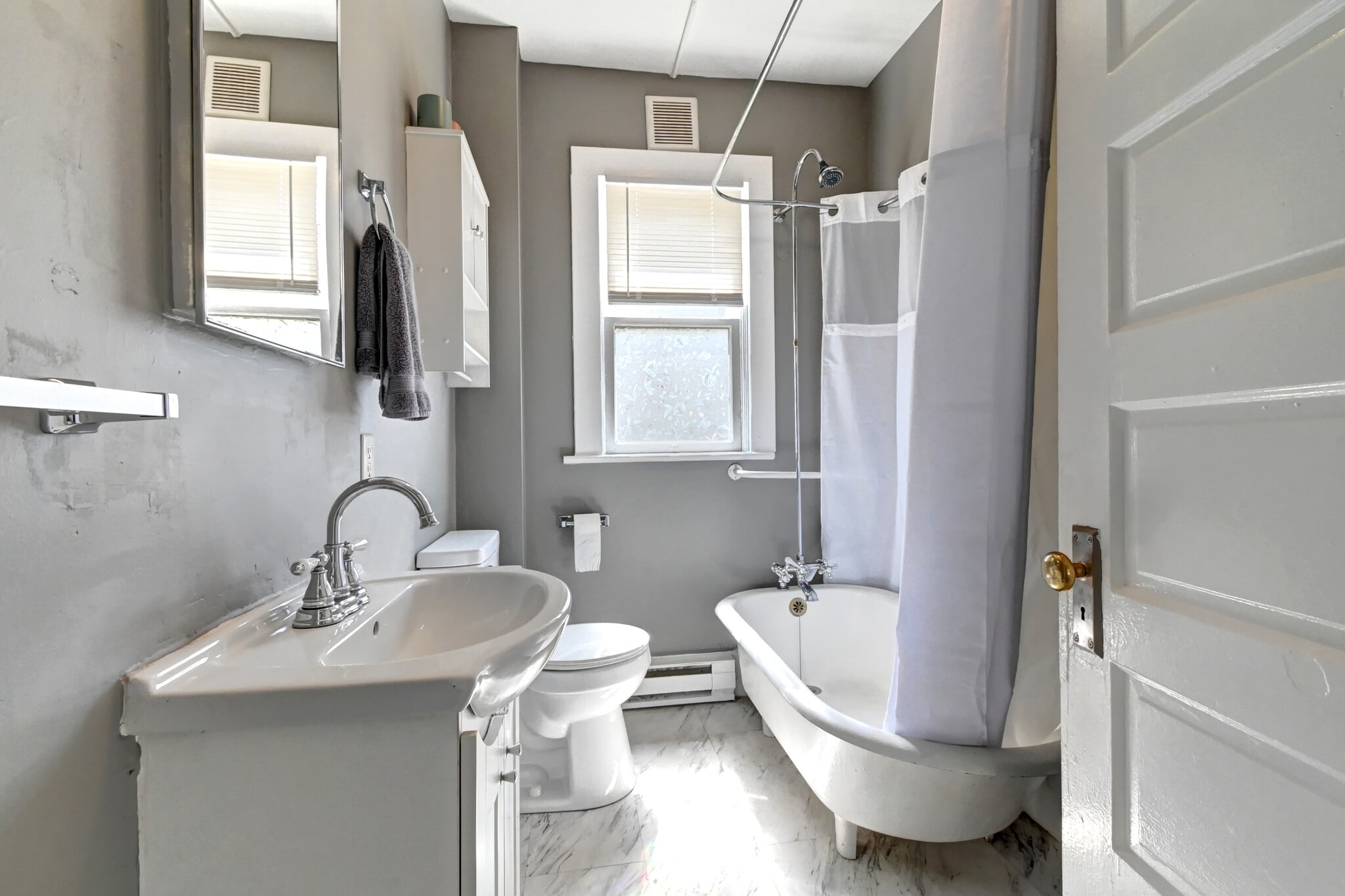 bath with clawfoot tub - 1405 S 3rd St