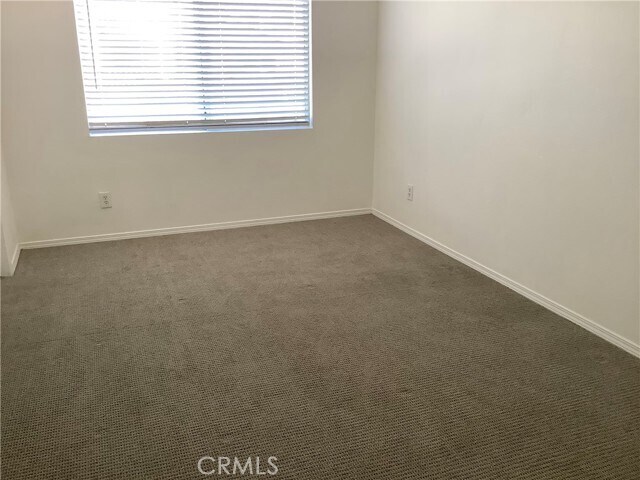 Building Photo - 932 S Lone Pine Ln