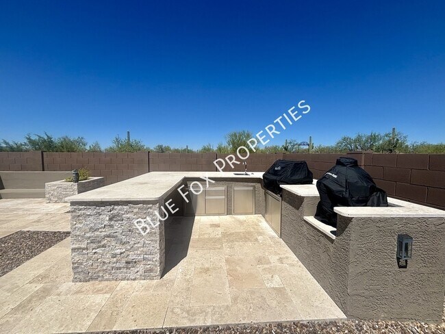 Building Photo - 11583 N Big Star Trail