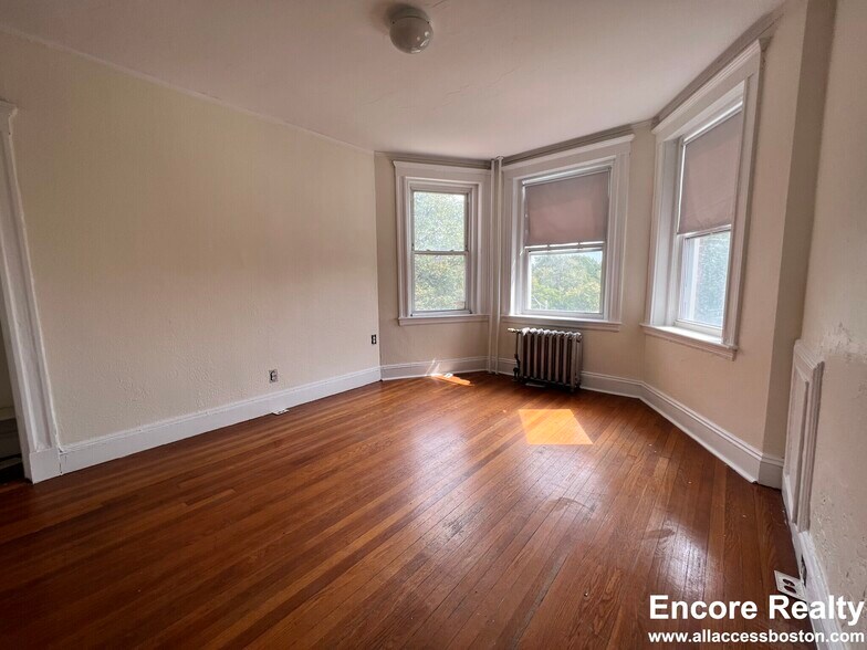 Building Photo - 1167 Boylston St