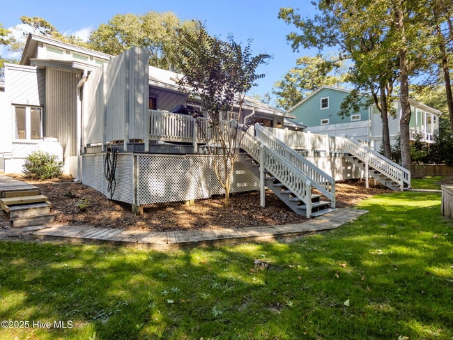 Building Photo - 131 Oakleaf Dr