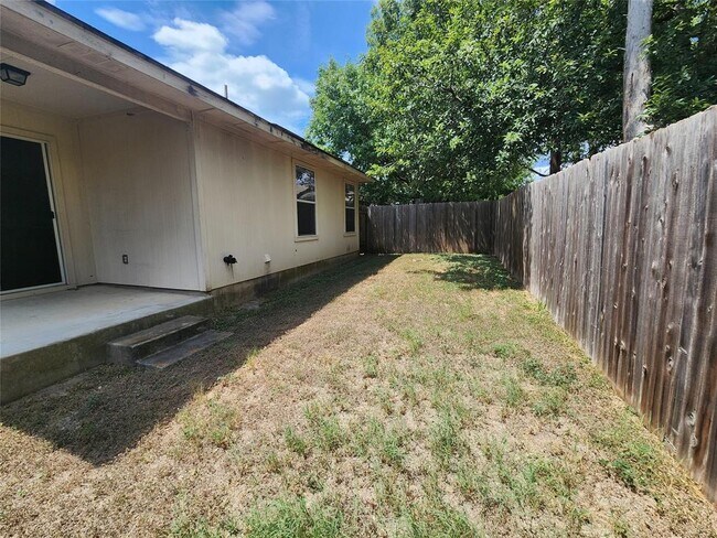 Building Photo - 11620 Paul E Anderson Dr