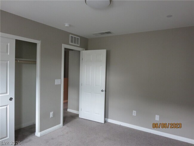 Building Photo - 1012 Huckburn Ave