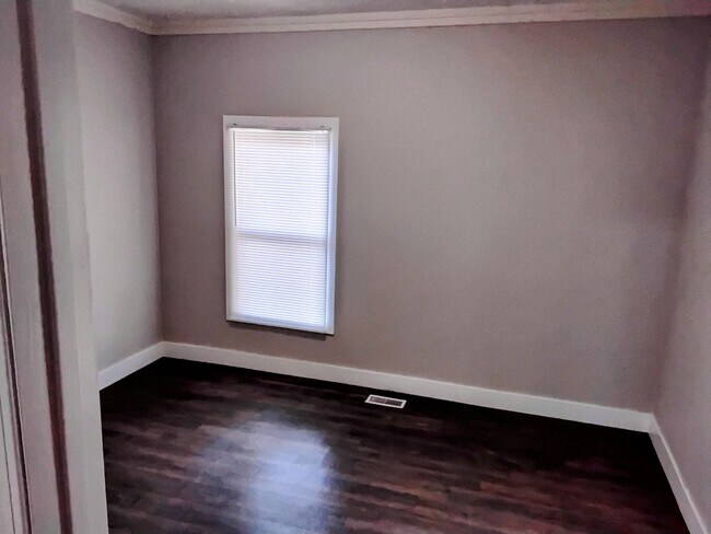Building Photo - Charming 3-Bedroom Home Near the Park – Pe...