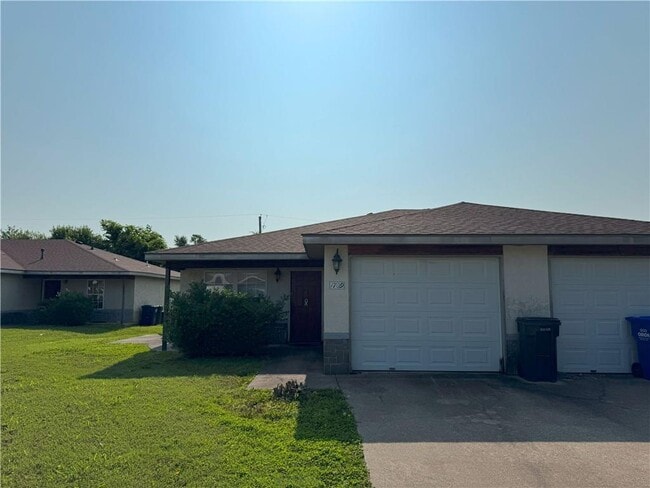 Primary Photo - 1709 S 11th Pl