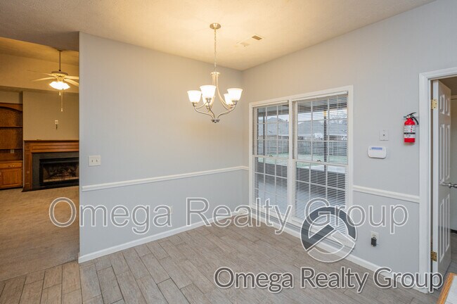 Building Photo - 6928 Cherry Creek Dr