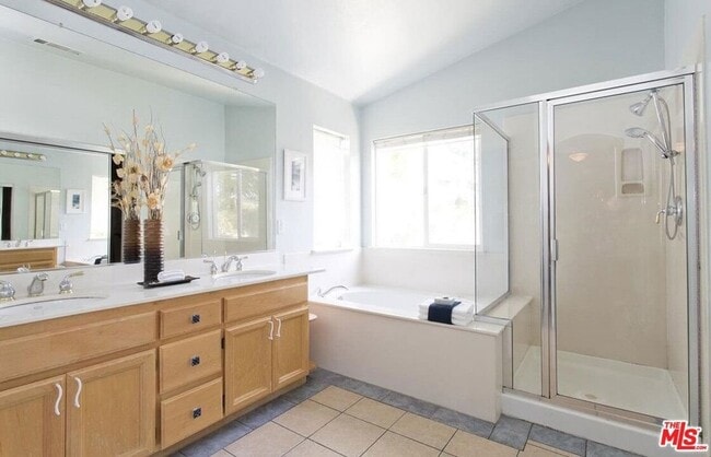 Building Photo - 149 Orchard Park Pl