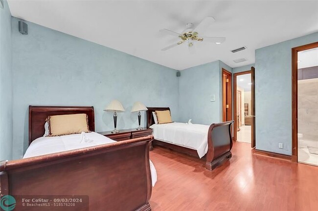 Building Photo - 4200 Coral Hills Dr