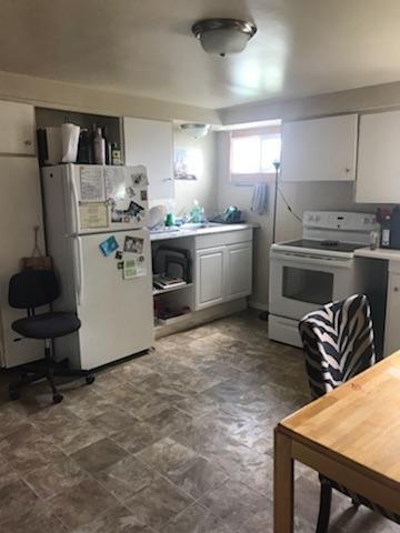 Building Photo - Walk to WWU and Downtown from This Perfectly Located Magnolia St Apartment